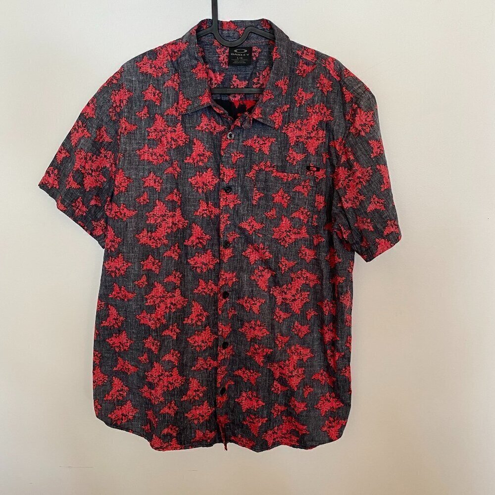 Men's Oakley Short Sleeve Button Down Shirt